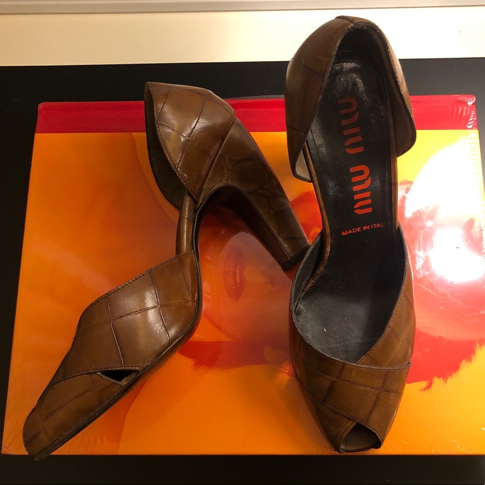 Miu Miu Vintage peep toe heels Brown leather Sz37.5